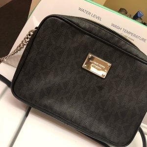 Large black Michael kors crossbody